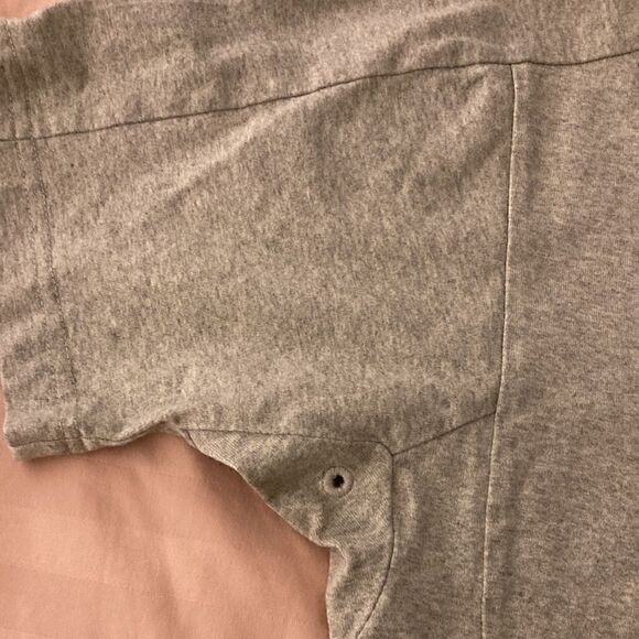 Nike Mens Sportswear Boxy Short Sleeve T-Shirt in Heather Gray. Size Small. - Picture 3 of 8